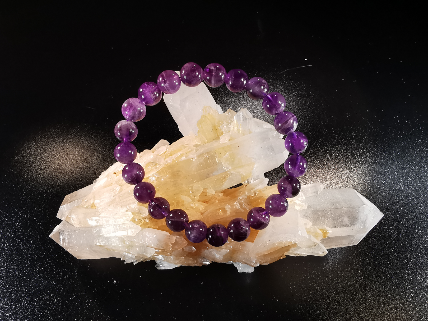 natural stone bracelet 8 mm: AMETHYSTE CHEVRON