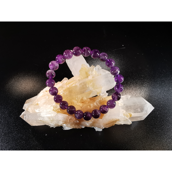 natural stone bracelet 8 mm: AMETHYSTE CHEVRON