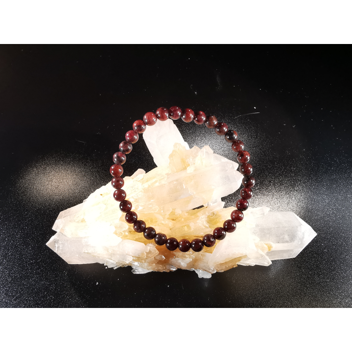 bracelet pierre naturelle 6 mm:  GRENAT