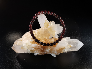 natural stone bracelet 6mm:  GRENAT