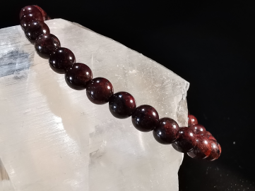 natural stone bracelet 6mm:  GRENAT