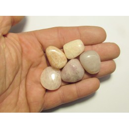pierre roulée : petalite