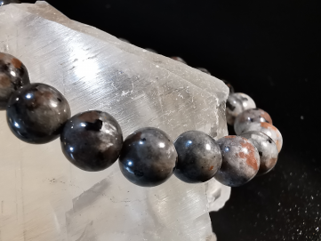 natural stone bracelet 8 mm: LARVIKITE de NORVEGE