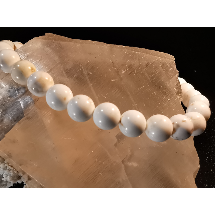bracelet pierre naturelle 6 mm:  MAGNESITE