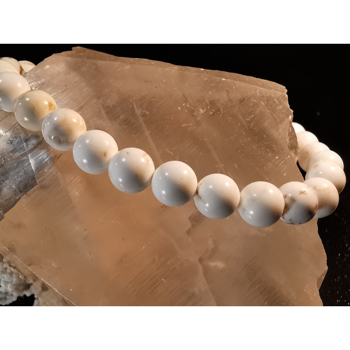 bracelet pierre naturelle 6 mm:  MAGNESITE