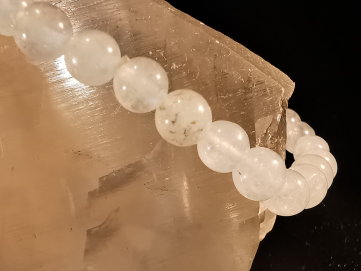 natural stone bracelet 6 mm: JADE BLANC