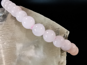 bracelet pierre naturelle 6 mm: QUARTZ ROSE