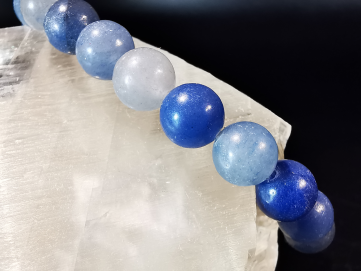 bracelet pierre naturelle 8 mm:  QUARTZ BLEU