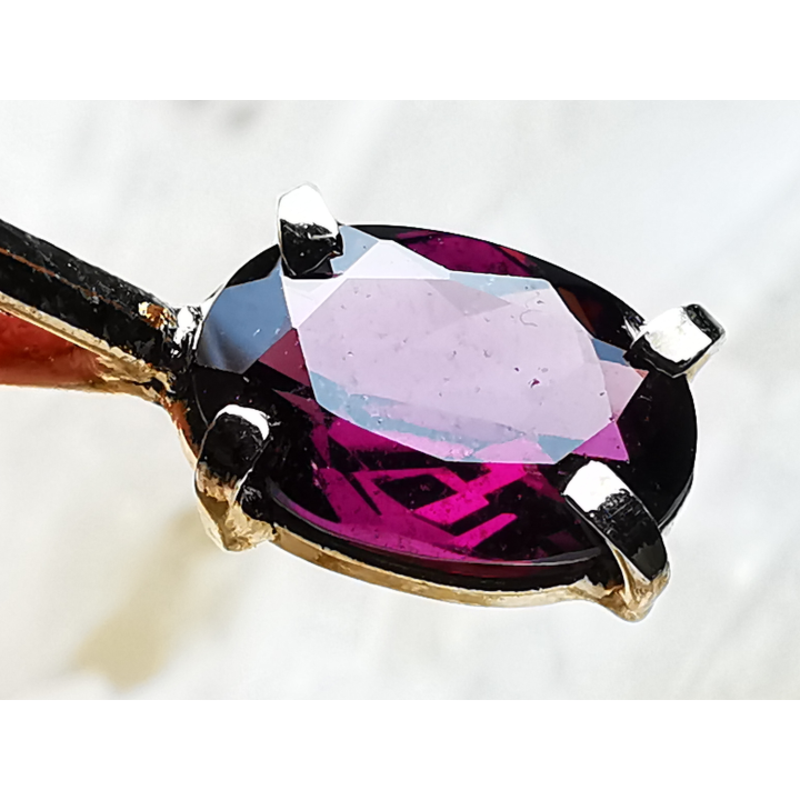 Pendant: GARNET