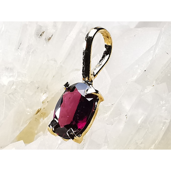Pendentif : GRENAT