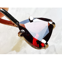 Pendentif : GRENAT