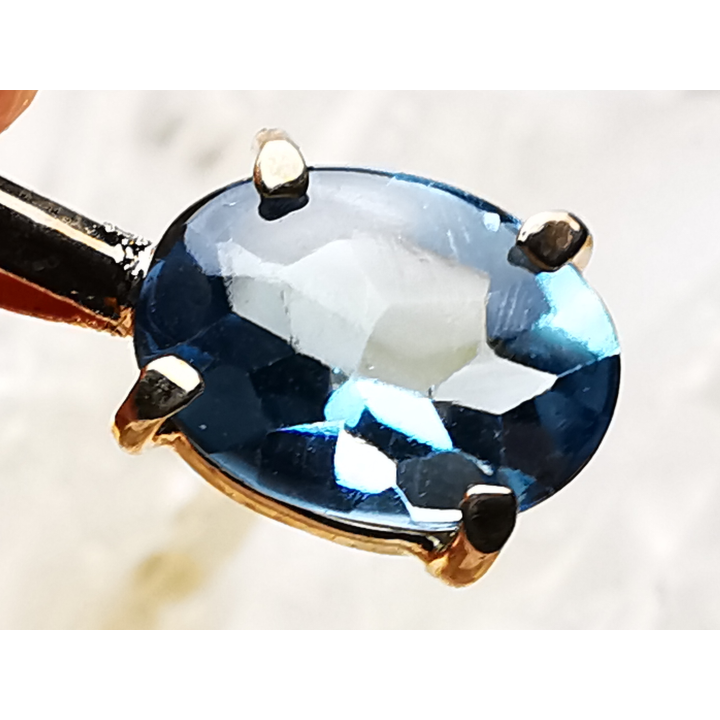 Pendentif : TOPAZE BLEUE