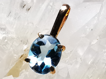 Pendant: BLUE TOPAZ