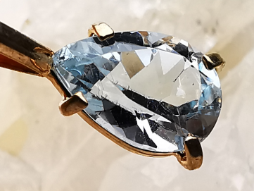 Pendentif : AIGUE-MARINE