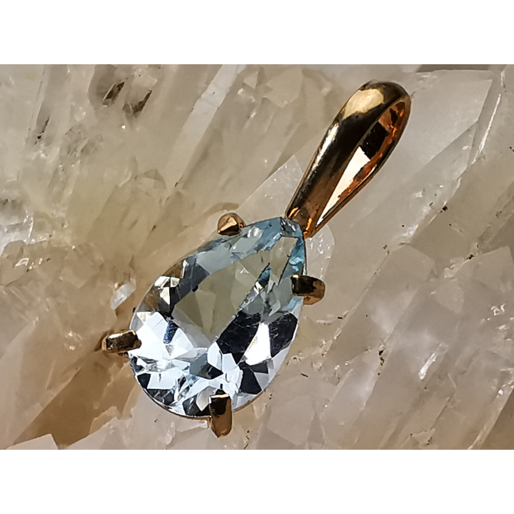 Pendentif : AIGUE-MARINE