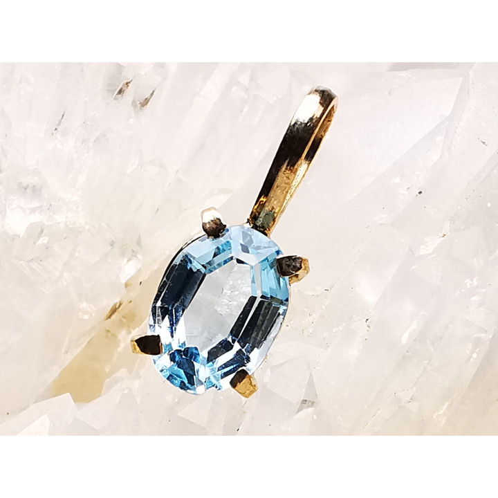 Pendentif : AIGUE-MARINE