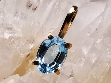 Pendentif : AIGUE-MARINE