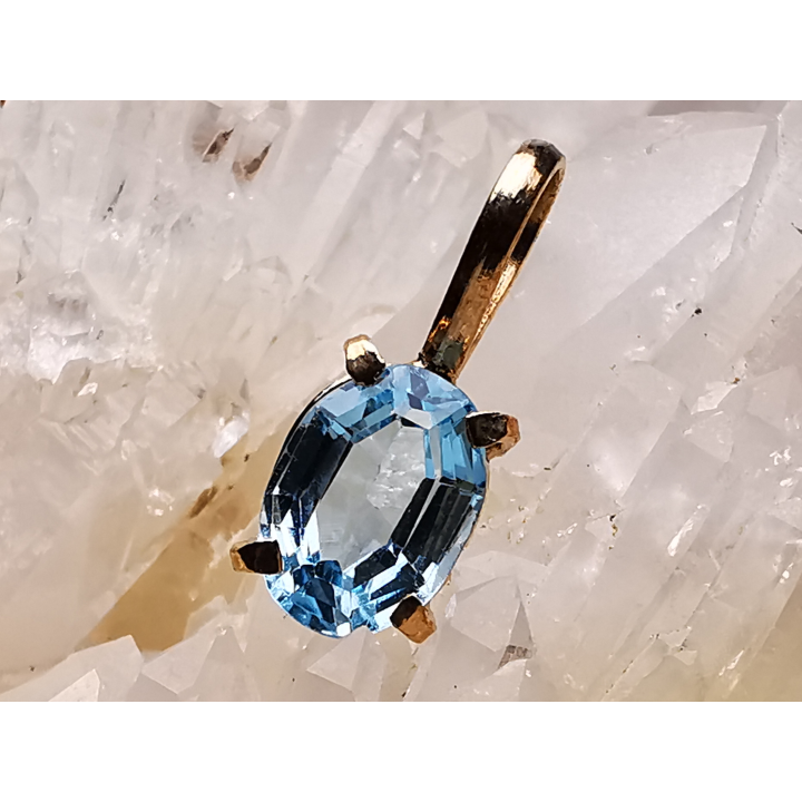 Pendentif : AIGUE-MARINE