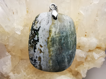 Pendentif :  JASPE ORBICULAIRE de Madagascar