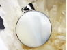 Pendentif : camée en NACRE
