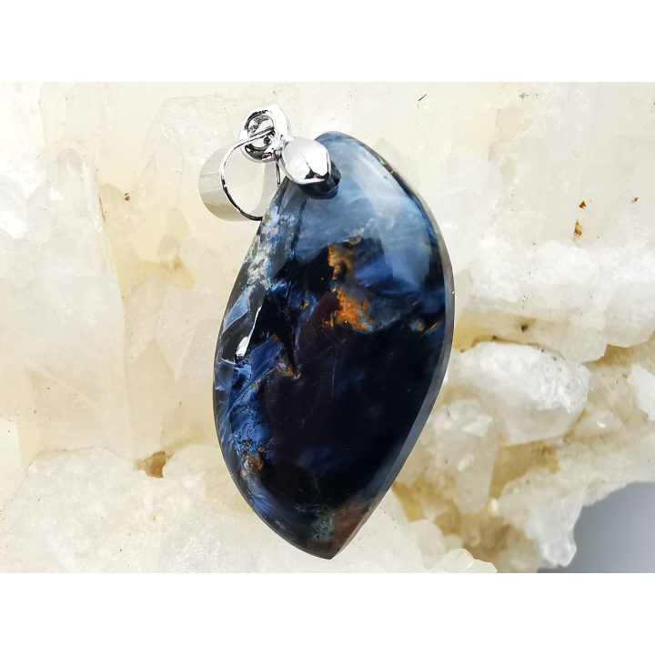 Pendentif : PIETERSITE