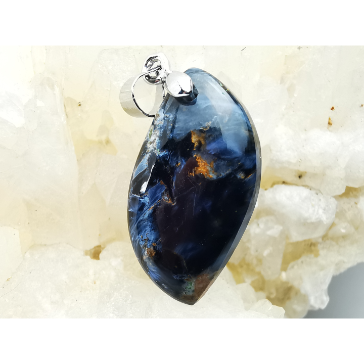 Pendentif : PIETERSITE