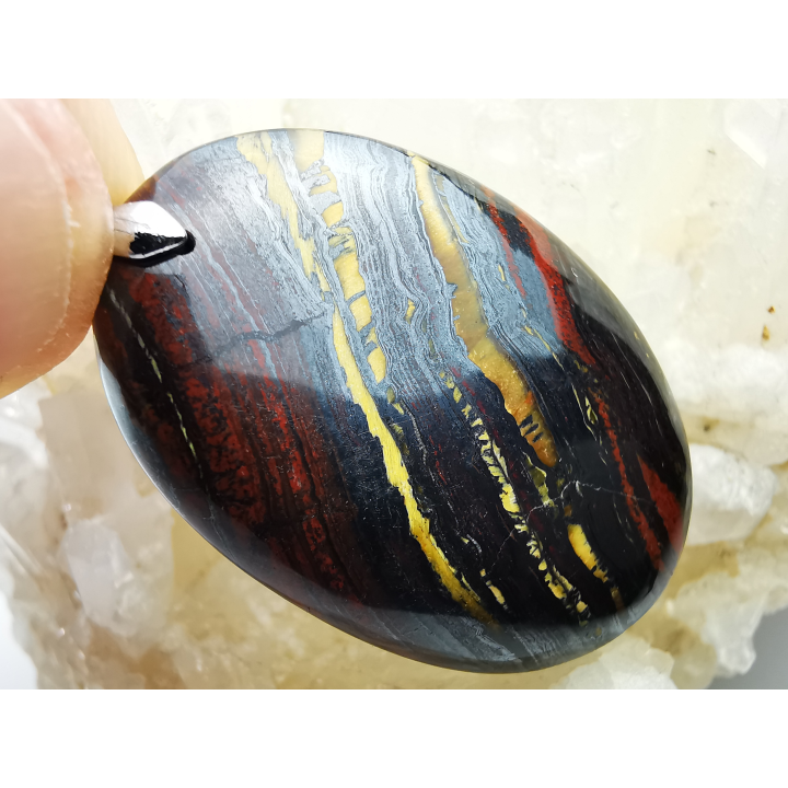 Pendentif : OEIL de FER