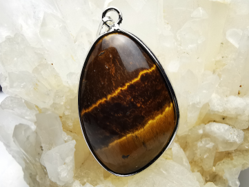 Pendentif : OEIL de TIGRE