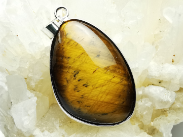 Pendentif : OEIL de TIGRE