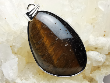 Pendentif : OEIL de TIGRE