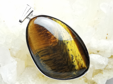 Pendentif : OEIL de TIGRE