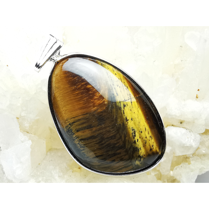 Pendentif : OEIL de TIGRE