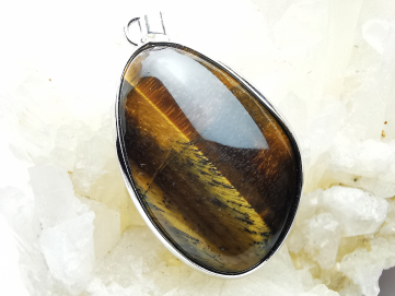 Pendentif : OEIL de TIGRE