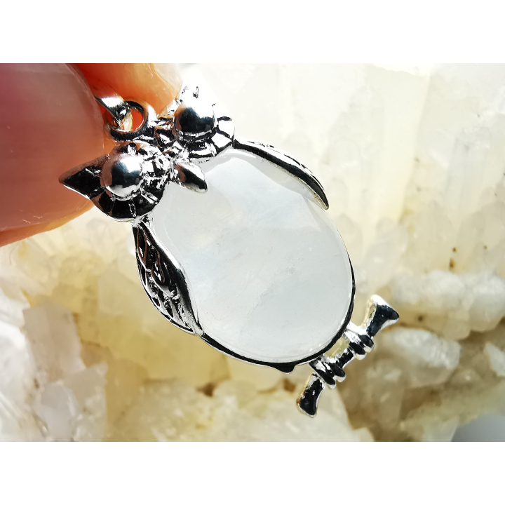 Pendant: MILKY QUARTZ OWL