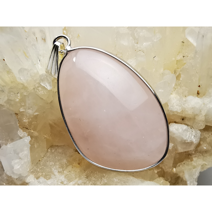 Pendentif : QUARTZ ROSE