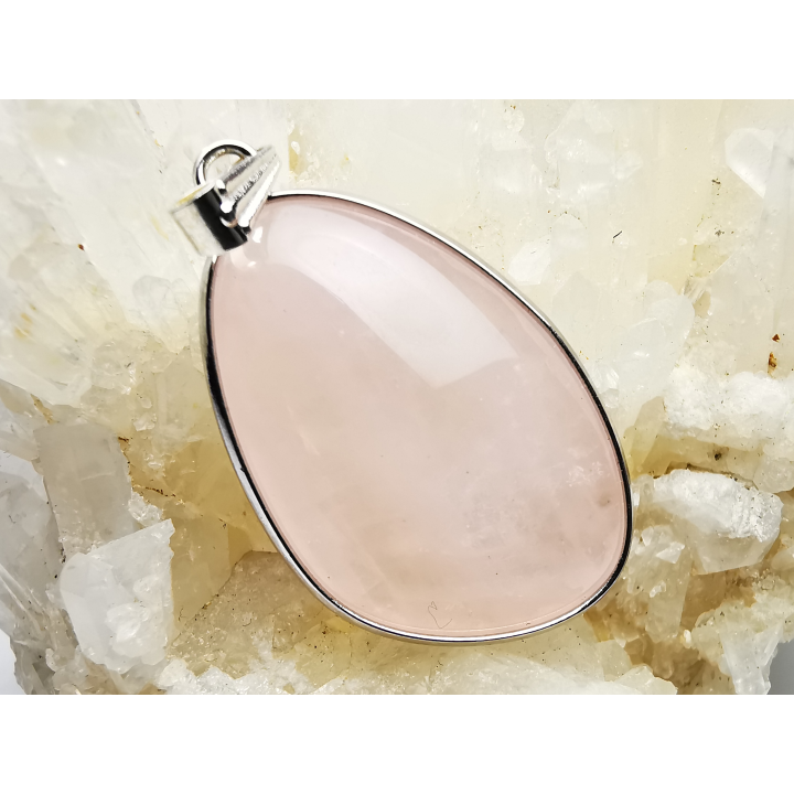 Pendentif : QUARTZ ROSE