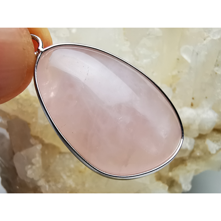 Pendentif : QUARTZ ROSE