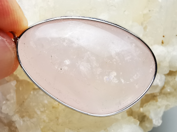Pendant: PINK QUARTZ