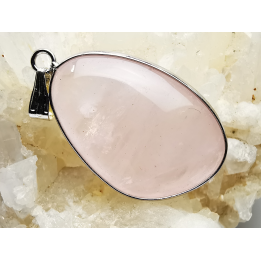 Pendentif : QUARTZ ROSE