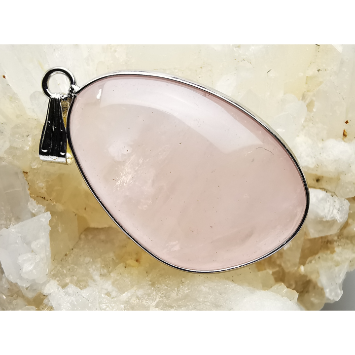 Pendentif : QUARTZ ROSE