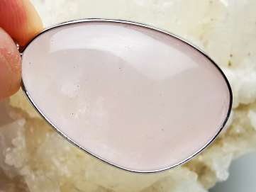Pendant: PINK QUARTZ