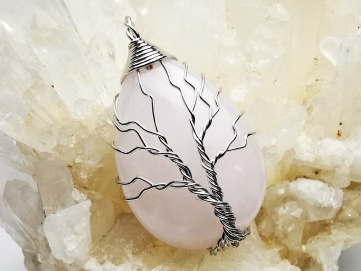 Pendentif : QUARTZ ROSE