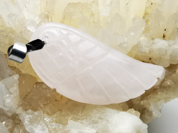 Pendentif : QUARTZ ROSE