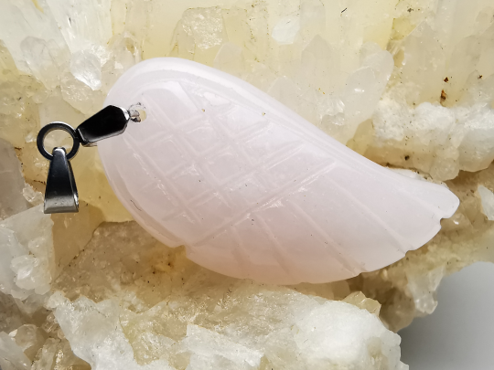 Pendentif : QUARTZ ROSE