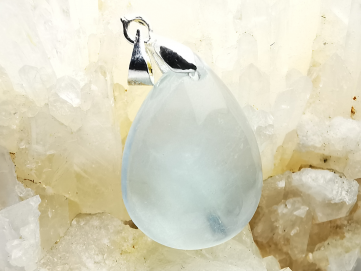 Pendentif : LABRADORITE blanche