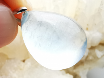 Pendentif : LABRADORITE blanche