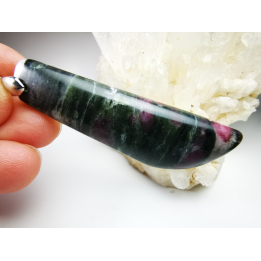 Pendentif : EUDIALYTE