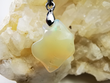 Pendentif : OPALE