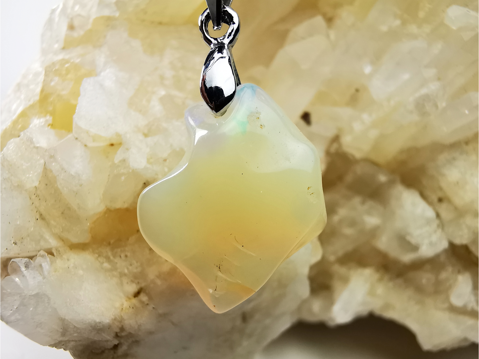 Pendant: OPAL