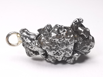 Pendentif : météorite (Sidérite) Campo del Cielo, Argentine